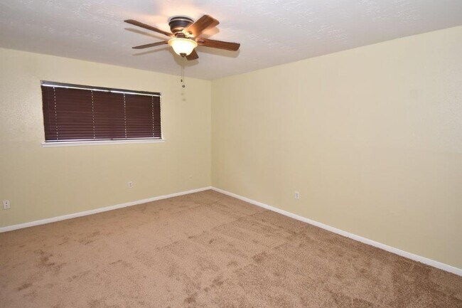 Building Photo - 4315 Jura Dr