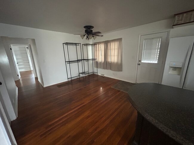 Building Photo - 1404 Logan St