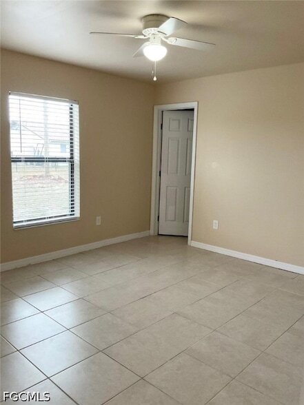 Building Photo - 3408 SW 7th Pl