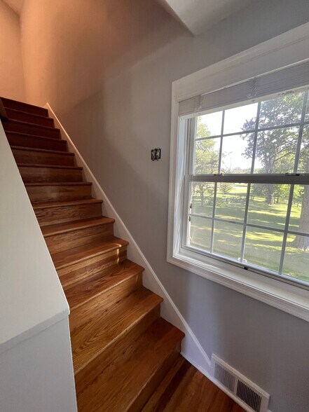 Building Photo - 4012 Fairway Rd