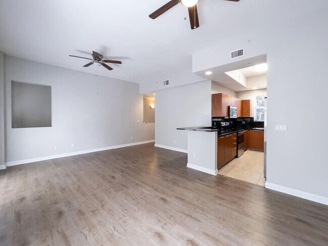 Building Photo - 2343 Vintage Dr