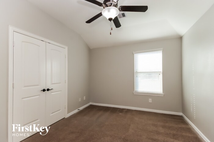 Building Photo - 24107 Newberry Bend Dr