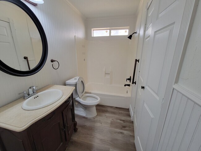 Building Photo - 22522 Deville Dr