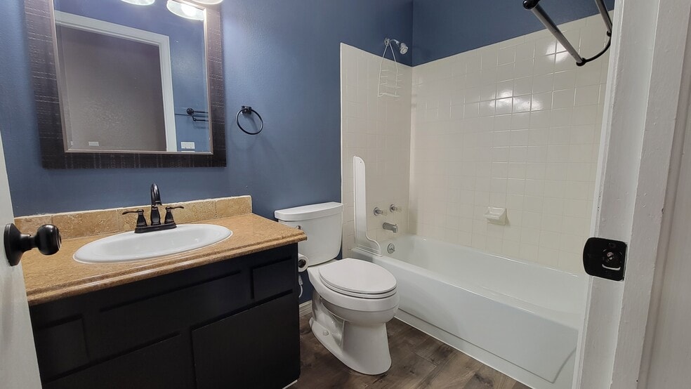 Main level full bathroom. - 513 Southpark Rd