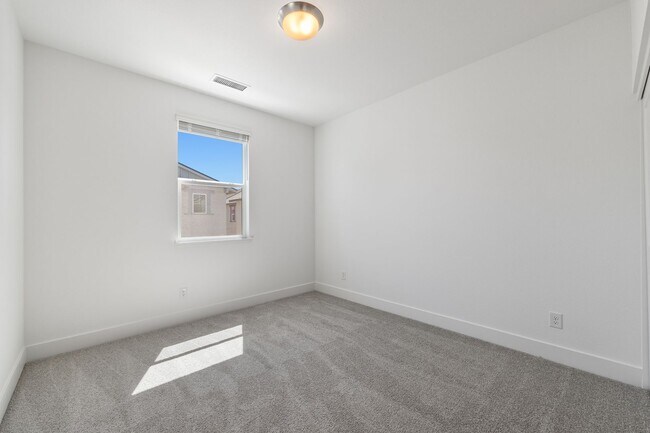 Building Photo - 465 Prosecco Wy