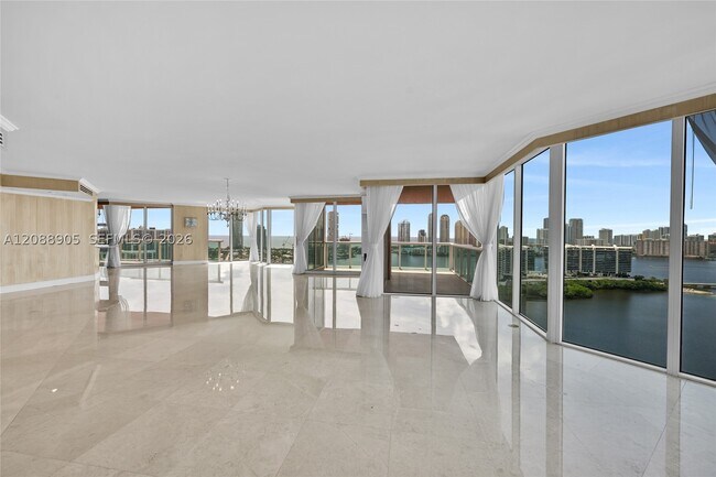 Building Photo - 3370 Hidden Bay Dr