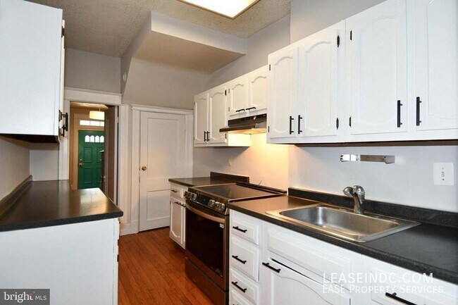 Building Photo - 4709 9th St NW