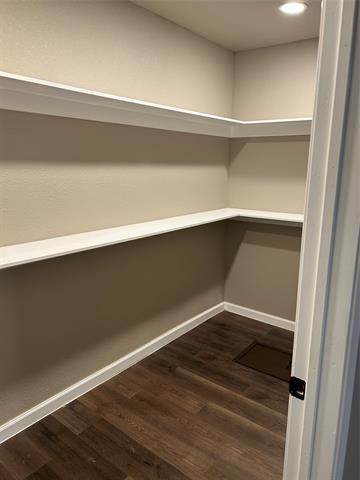 Building Photo - 2815 Hedgerow Dr