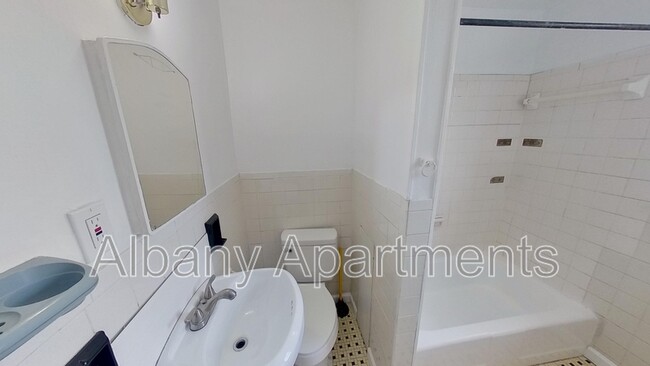 Building Photo - 469 Delaware Ave