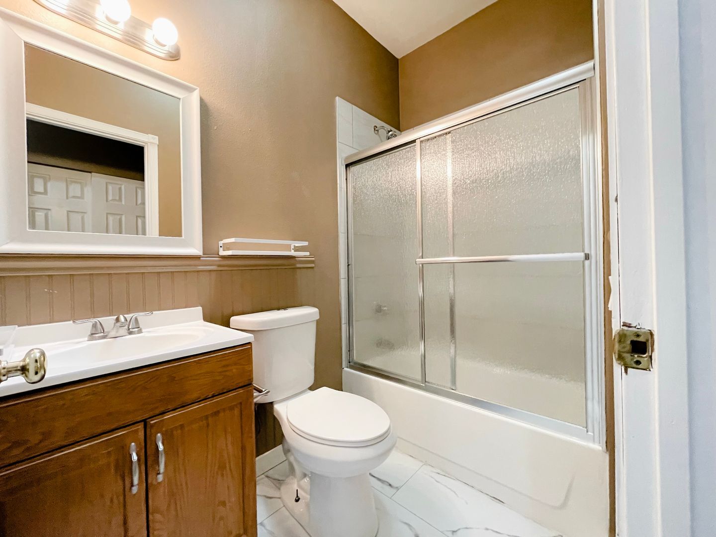 Building Photo - Cherokee Bay Rambler