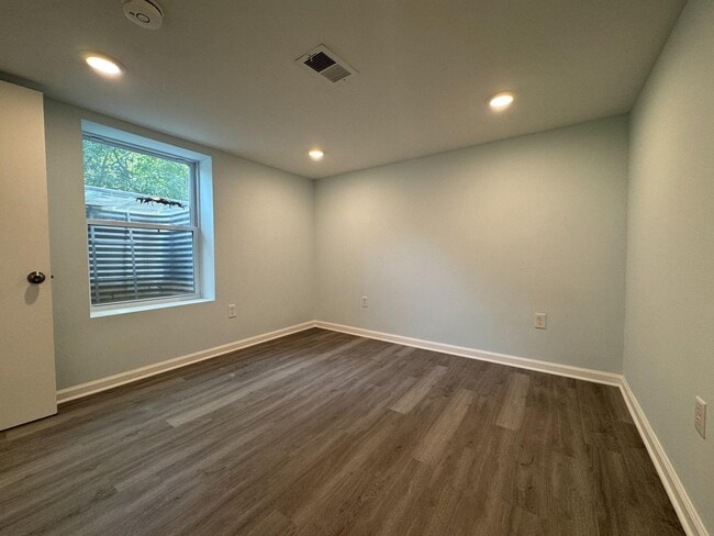 Building Photo - 9405 Rhode Island Ave