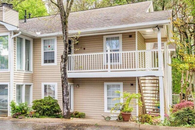 Building Photo - 306 Augusta Dr