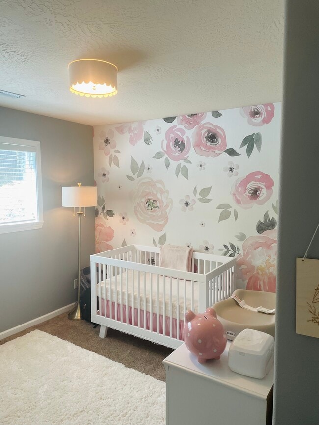 Building Photo - 102 W Canyon View Dr