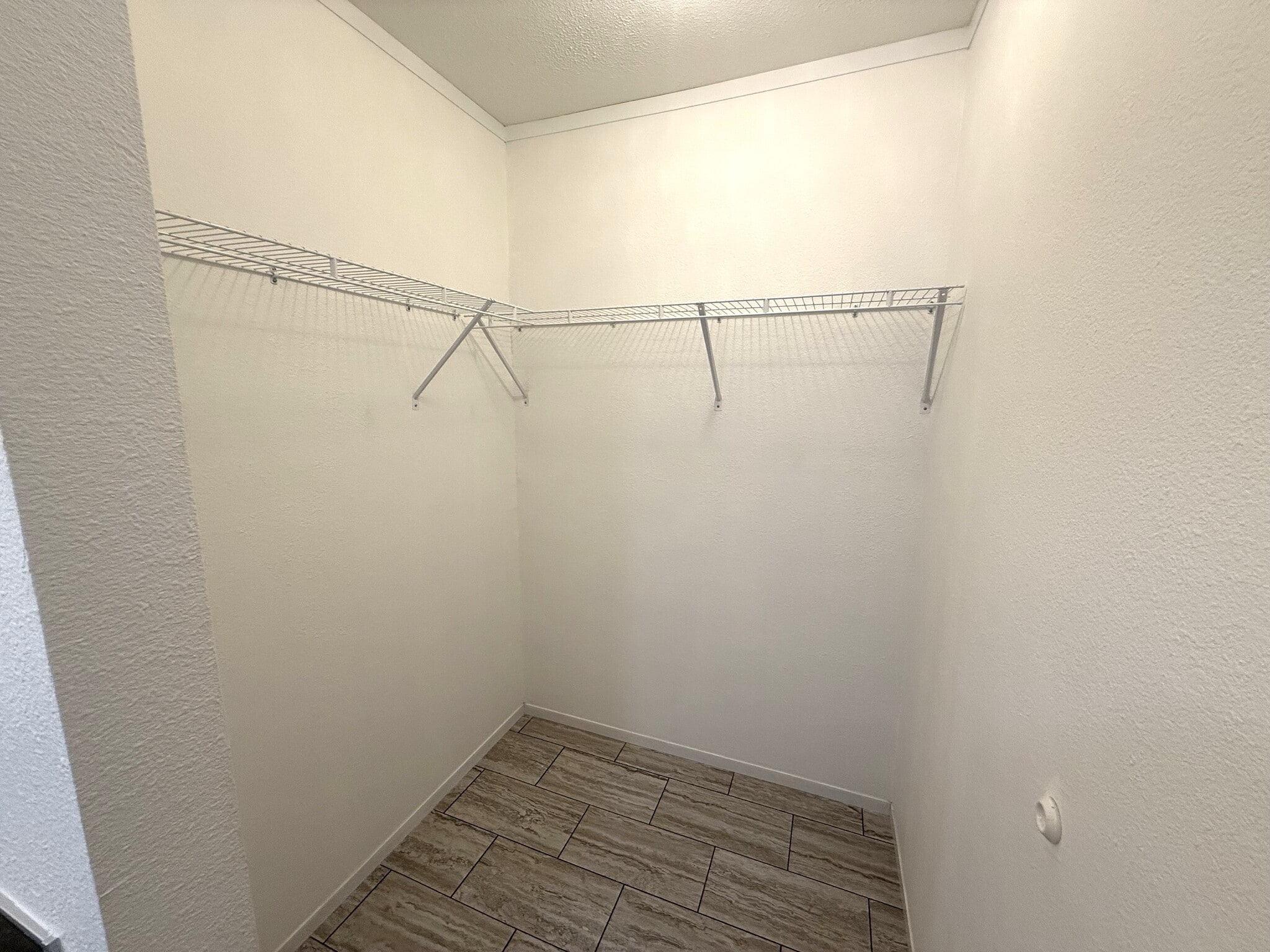 Building Photo - 4 Northglen Dr