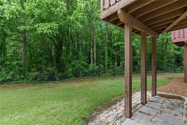 Building Photo - 6720 Stoneleigh Way