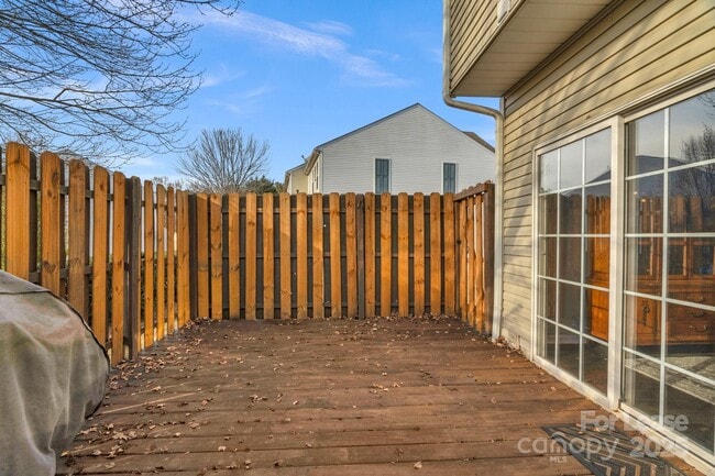 Building Photo - 3213 Mannington Dr