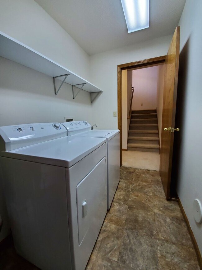 Building Photo - Candle Park West Townhomes - 1721