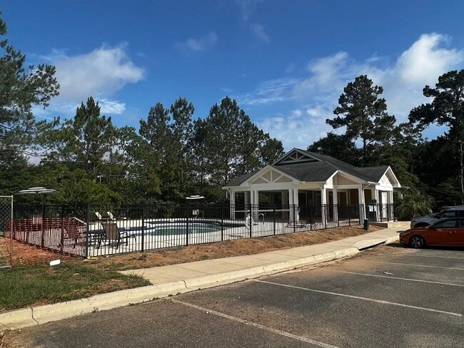 Building Photo - 2200 Del Carmel Way