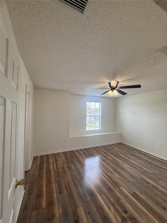 Building Photo - 401 Mallard Way