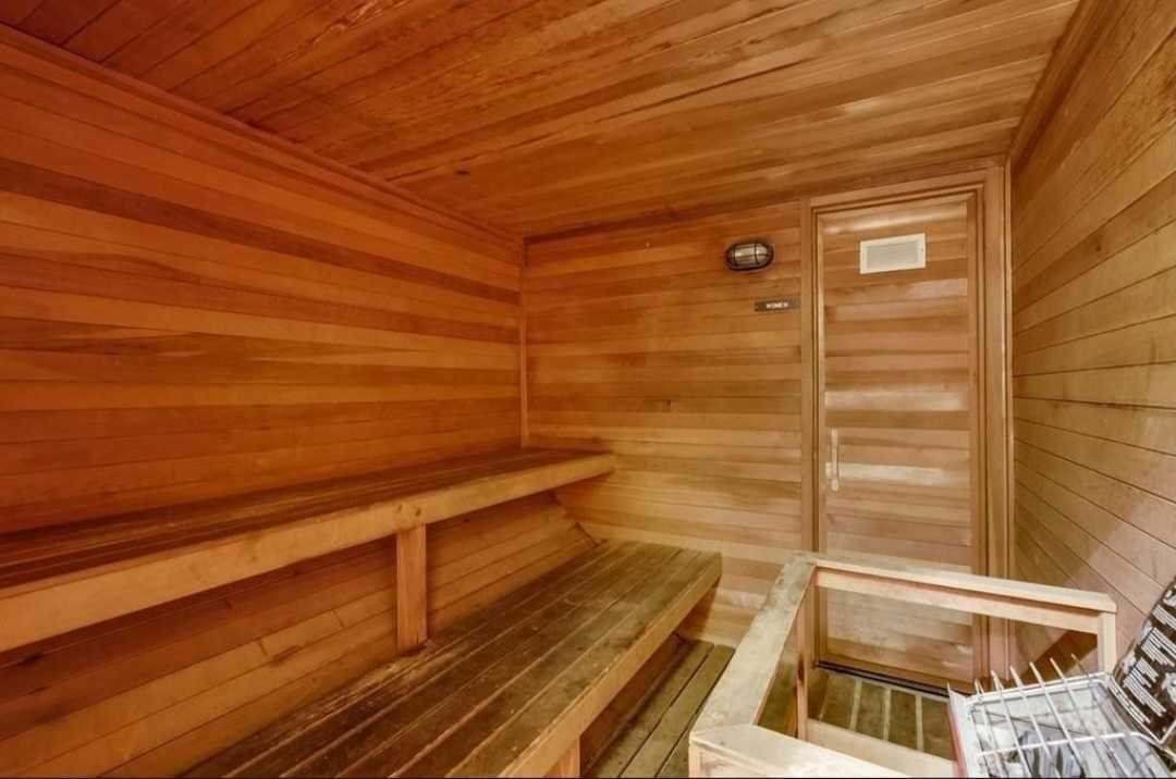 Building Photo - 6675 Mission Gorge Rd