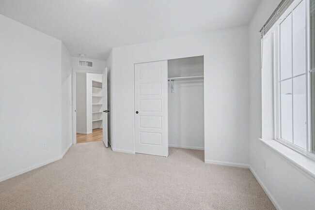 Building Photo - 16417 E 111th Pl