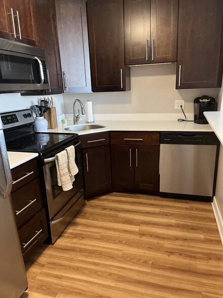 Kitchen - 1636 N Wells St