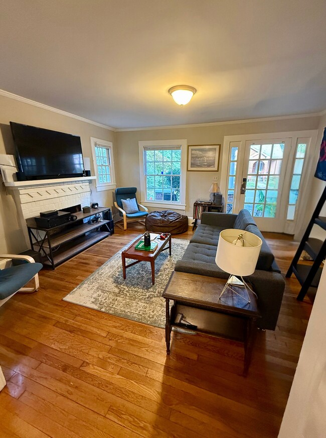 Building Photo - 116 Kenan St