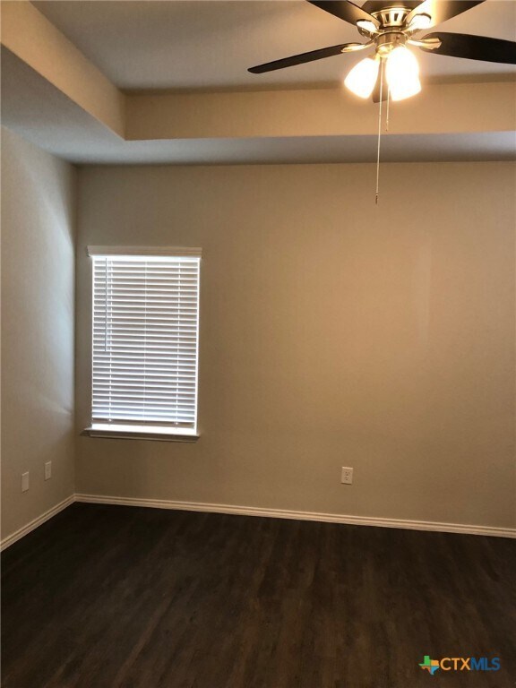 Building Photo - 635 Ashers Pl