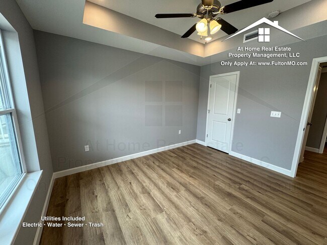 Building Photo - 2610 N Bluff St