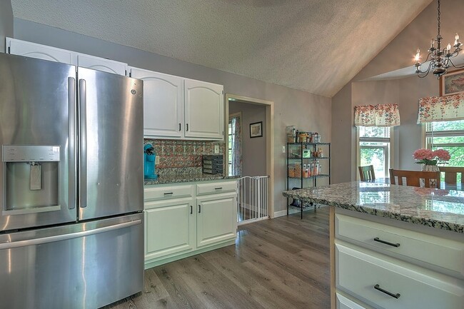 Building Photo - 4406 Willmary Dr