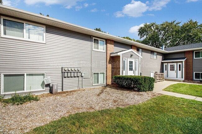 Building Photo - 1015 36th St SW