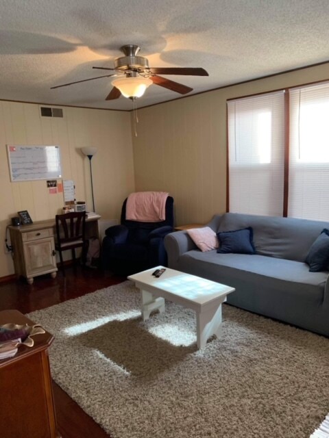 Building Photo - Wolford Units