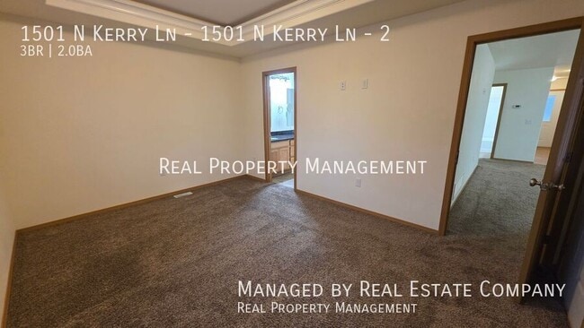 Building Photo - 1501 N Kerry Ln