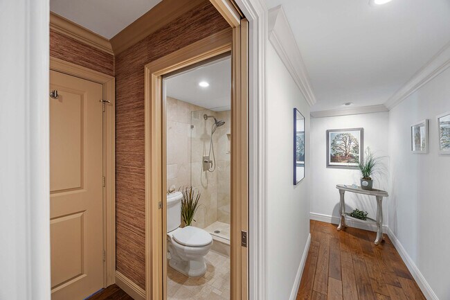 Building Photo - 4401 Gulf Shore Blvd N