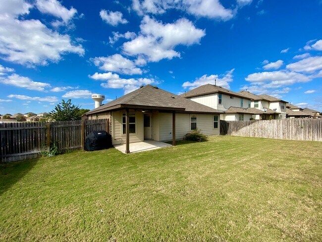 Building Photo - 466 Eagle Brook Ln