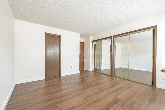 Building Photo - 5863 W Atlantic Pl