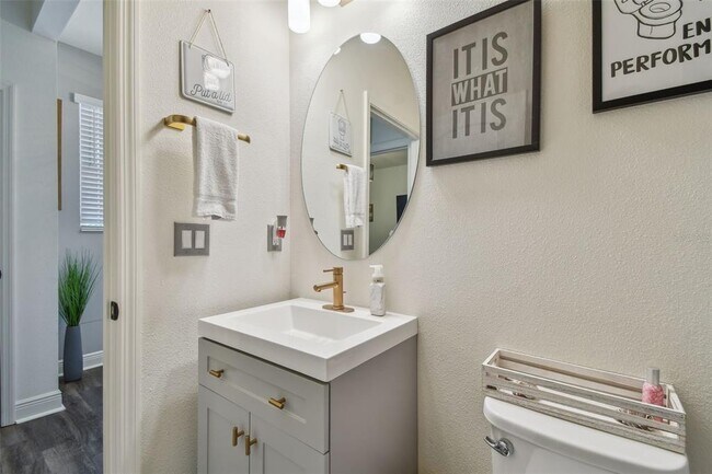 Building Photo - 8148 Artisan Cir