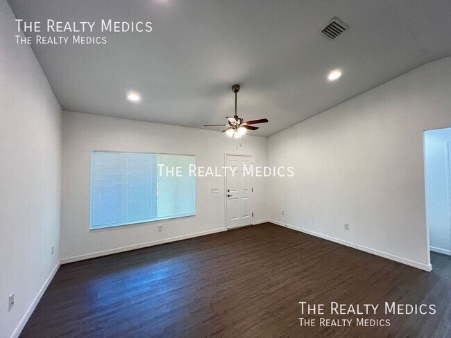 Building Photo - 36 Malauka Loop