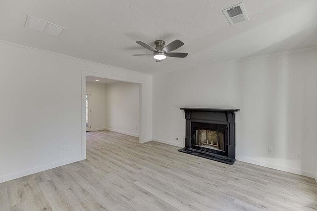 Building Photo - 1225 Shelton Way