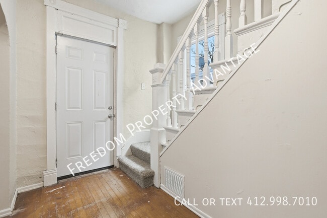 Building Photo - 57 Aylesworth Ave