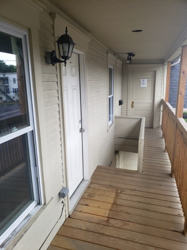 Building Photo - 150 Washington St