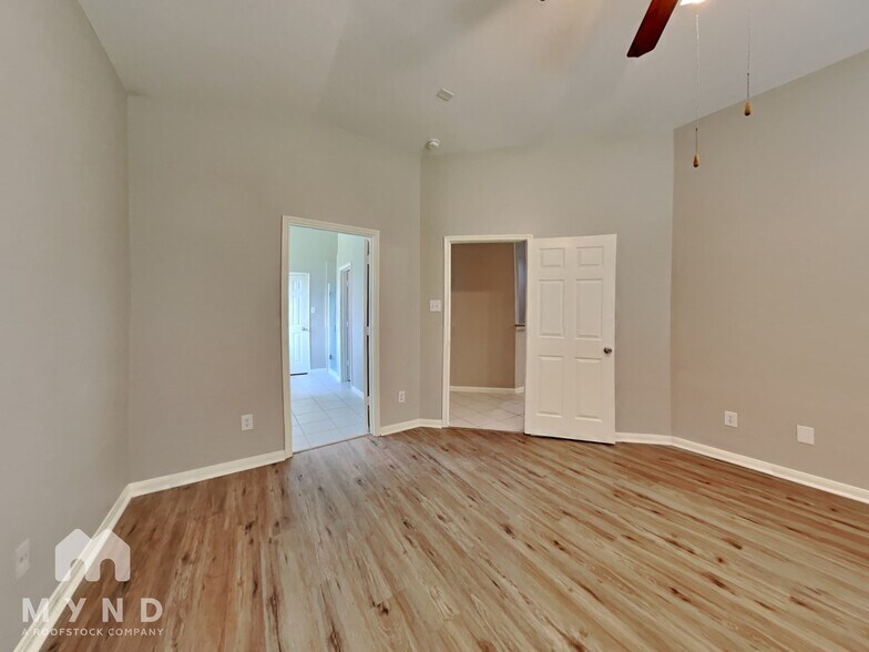 Building Photo - 3202 Black Ln