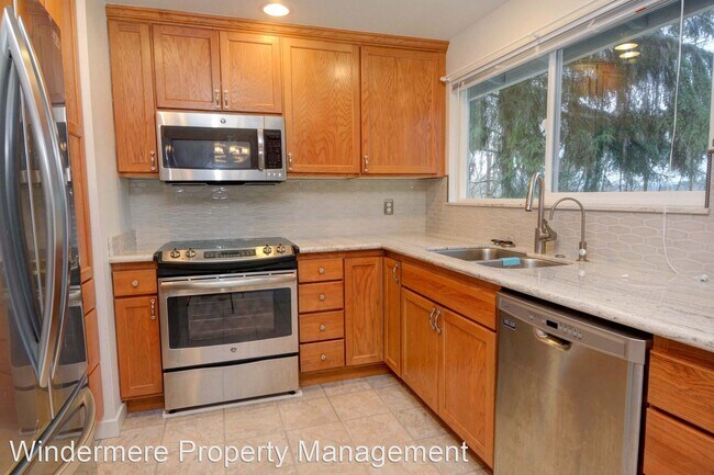 Building Photo - 4 br, 2 bath House - 2427 138th Ave SE