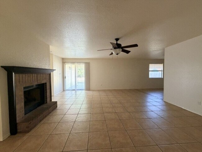 Building Photo - 4303 Sonora Dr
