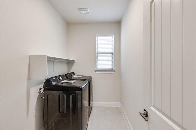 Building Photo - 3509 Charade Dr