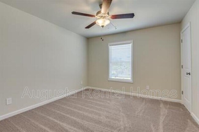 Building Photo - 2506 Otter Run