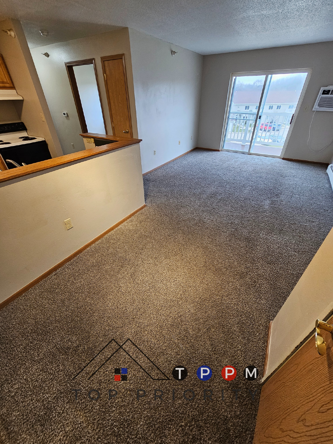 Primary Photo - ** WINTER MOVE IN SPECIAL ** 2 Bedroom | 1...