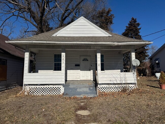 Building Photo - 2 Bedroom / 1 bathroom House in Peoria, IL