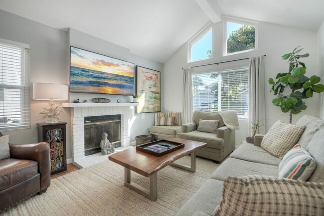 Building Photo - Furnished 2 bedroom in Carlsbad-Close to Beach