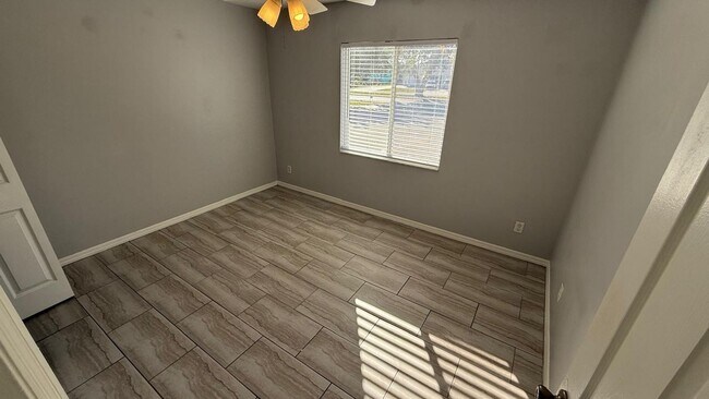 Building Photo - Unit 1 @1407 SE 24TH AVE